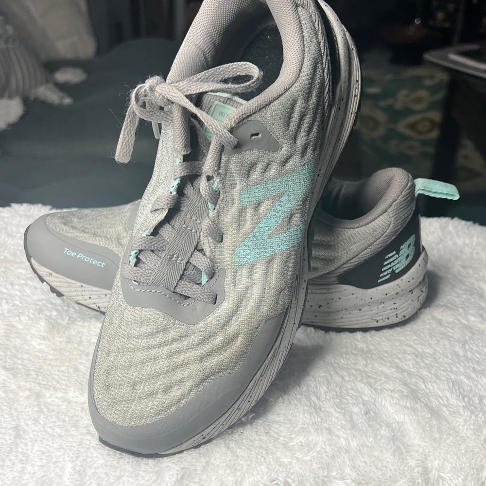 New Balance Women's Athletic Shoes in Gray and Teal